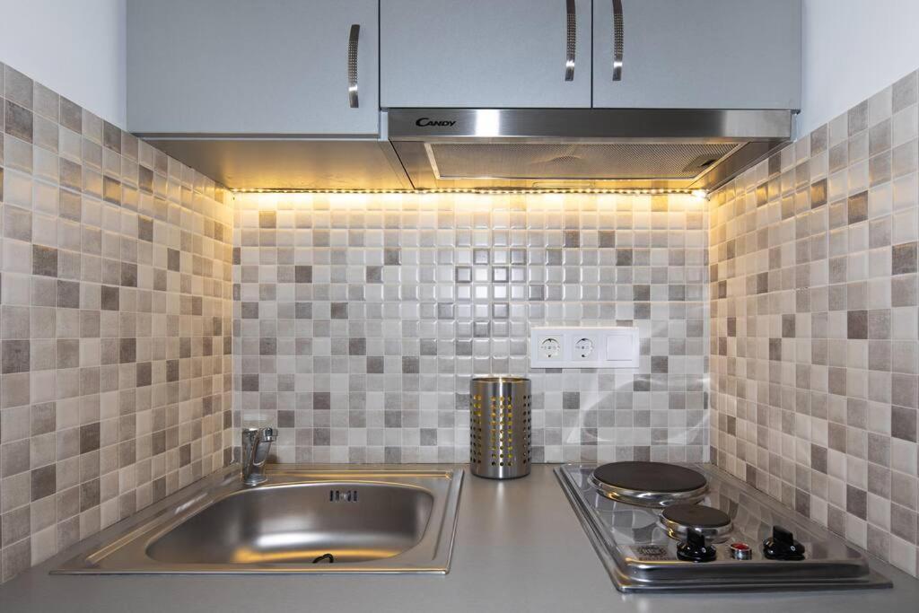 Apartment Fully Renovated Cosy Downtown Exarcheia!